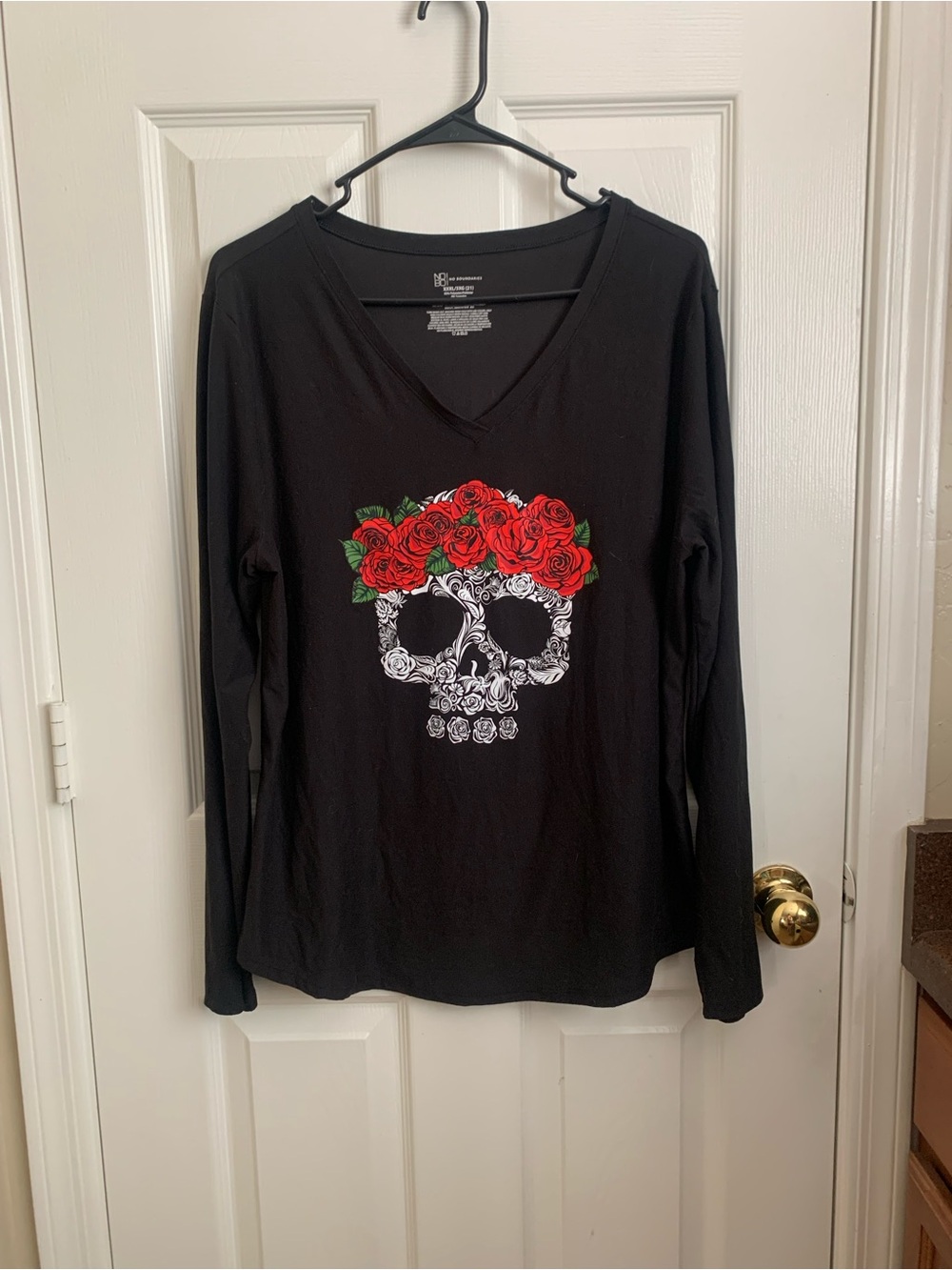 No Boundaries Black V-Neck Graphic Tee with Floral Skull Accent